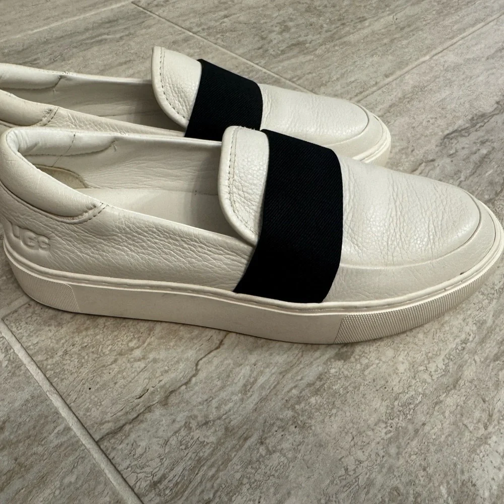 Women's UGG Chayze Platform Leather Slide Sneakers . Size 8